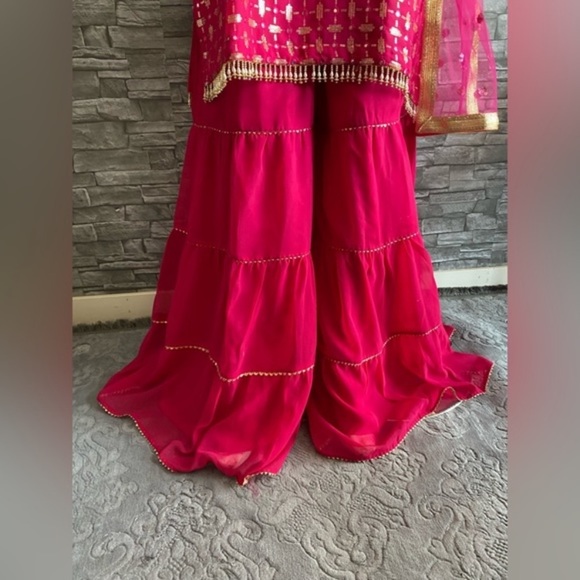 Indian Pakistani Sharara Suit - Picture 2 of 4